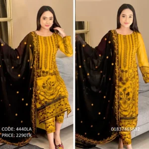 New Stylish Beautiful Embroidery Work Salwar Kameez